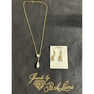 Vintage/Retired Park Lane Gold Tone And Faux Pearl Necklace And Earrings J-287